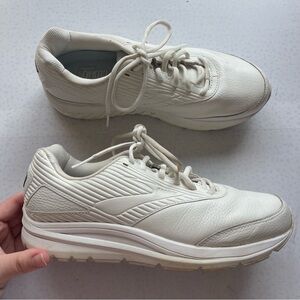 Brooks Addiction WLK White Leather Sneakers Size 12